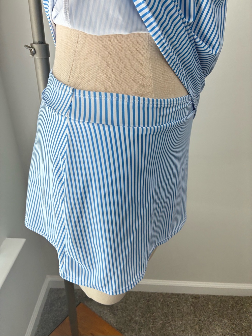 Women's Striped Ruffle Tankini and Skort Bathing Suit Set - Picture 5 of 15